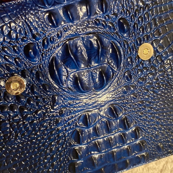 💙HEAD TURNER💙‼️‼️‼️price is firm‼️‼️‼️Brahmin Gabriella blue satchel - Picture 11 of 11